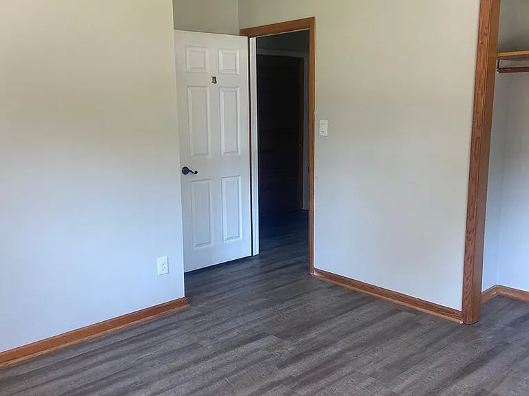1908 Hickory Ln — Photo 21
