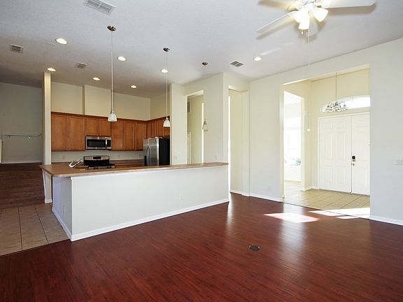 4th image of 3360 Tumbling River Dr