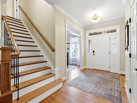4th image of 920 Walkertown Dr