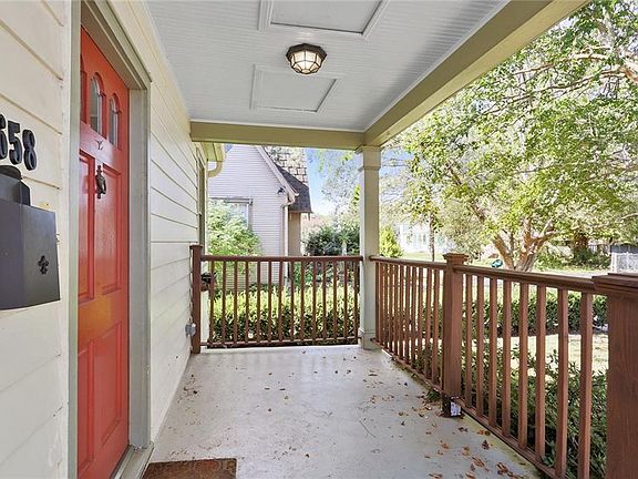 3rd image of 3658 Piedmont Dr