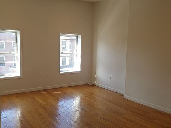 2nd image of 447 Franklin Ave #2