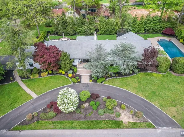 481 Ivy Ave, Haworth, NJ 07641