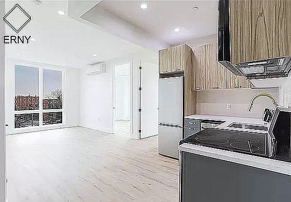 3rd image of 3412 Glenwood Rd #5H