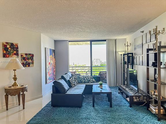 4th image of 3300 NE 192nd St Penthouse 10
