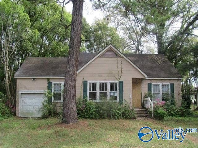 1st image of 320 Snyder Dr