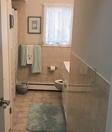 5th image of 63 Roosevelt Ave Floor 1