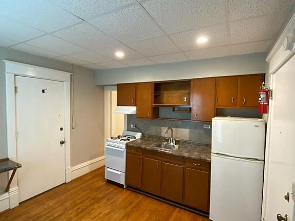 5th image of 503 W Green St #10848031