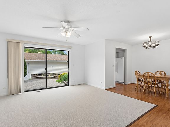 4th image of 19 Wintergreen Ct