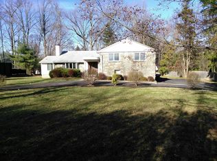950 Meetinghouse Rd, Rydal, PA 19046