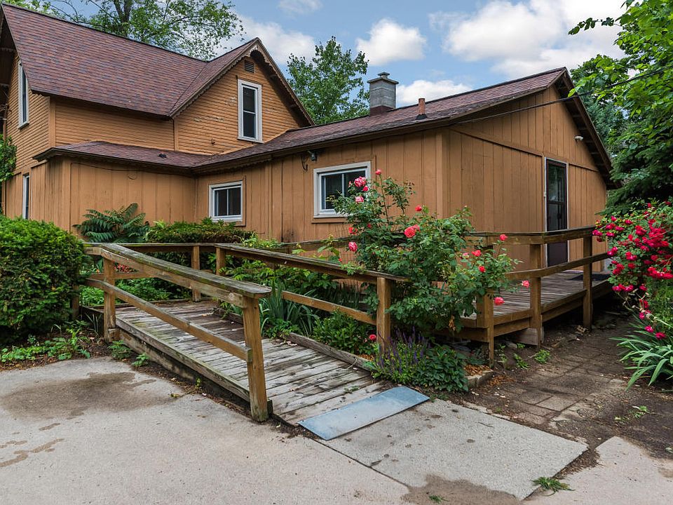 1st image of 547 Grove Ave