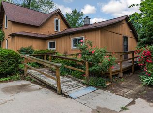 547 Grove Ave, Holland, MI