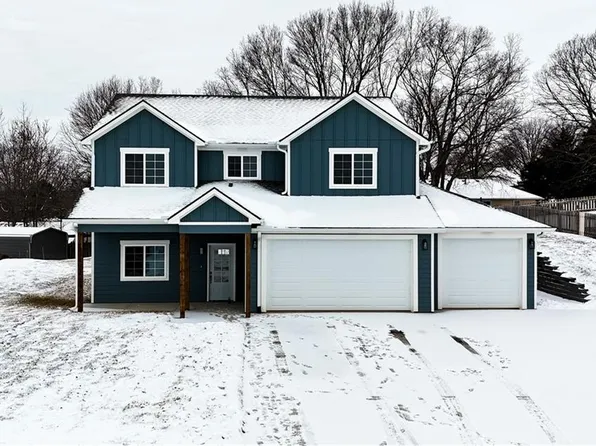 27165 Webster Ct, Weston, MO 64098