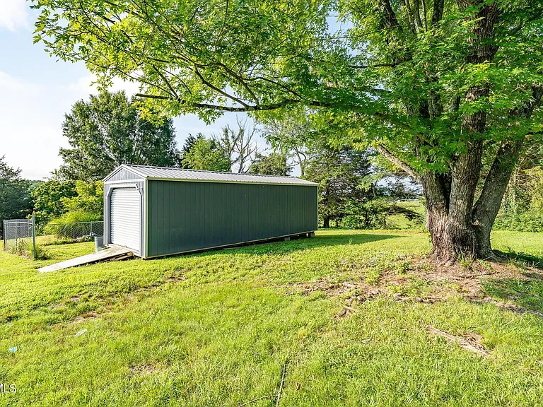 371 Oak Hill Cir — Photo 49