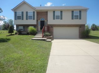 8017 Serenity Lake Dr, Middletown, OH