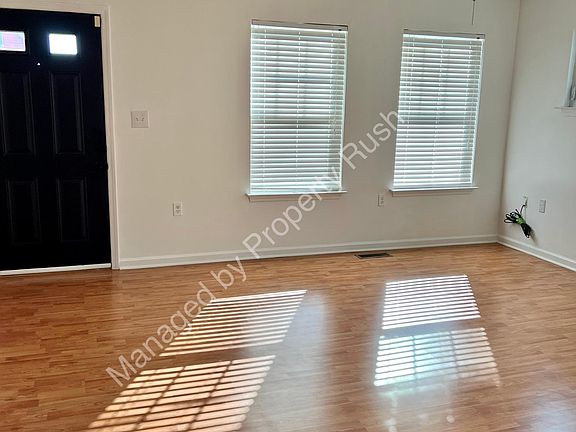 3rd image of 3521 Highland Ave