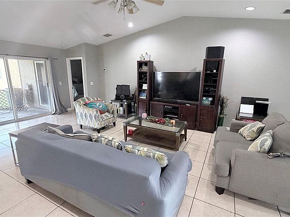 4th image of 5356 NW 93rd Ter