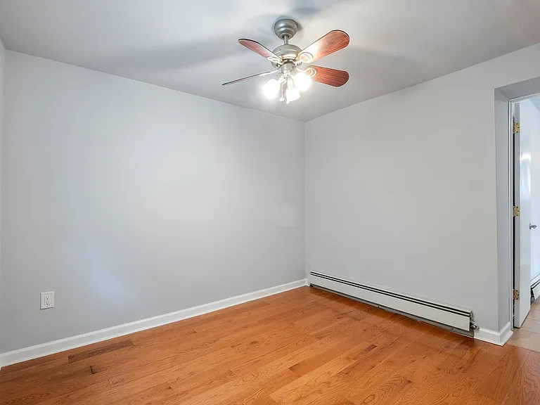 1621 Ogden St — Photo 11