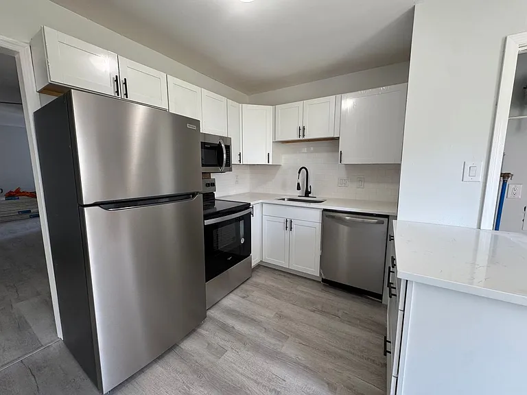 536 Stockton St — Photo 1