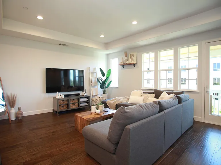 642 Bair Island Rd #1011 — Photo 2