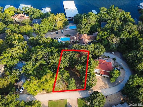 2nd image of 26 Saint Tropez Cir