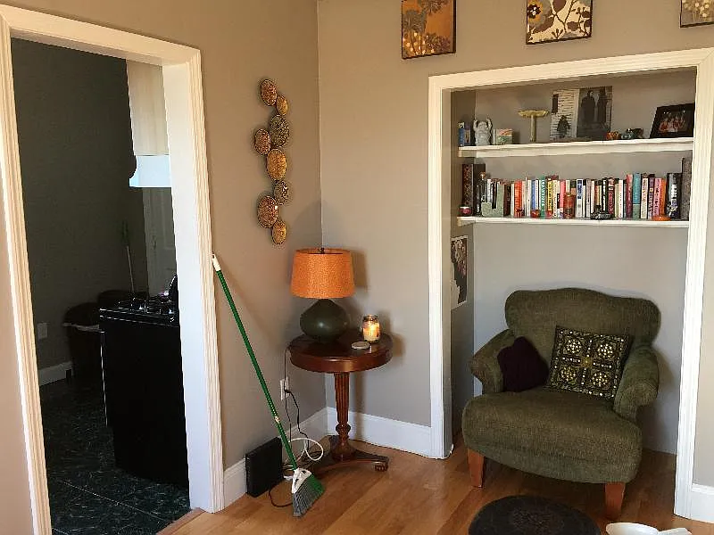 2 bed, 850 sqft, $3,260 — Photo 2