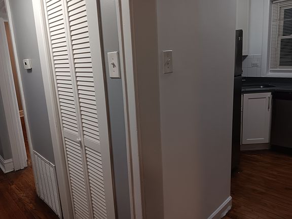 3rd image of 5459 N Spaulding Ave APT 1W