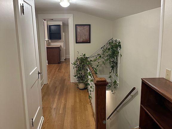 2nd image of 324 Gibson St