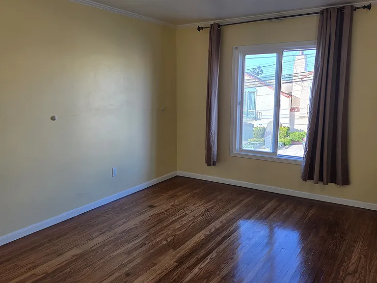 3623 Kirkham St — Photo 2