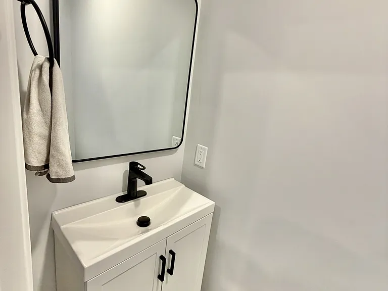 162 Salem St #1 — Photo 11