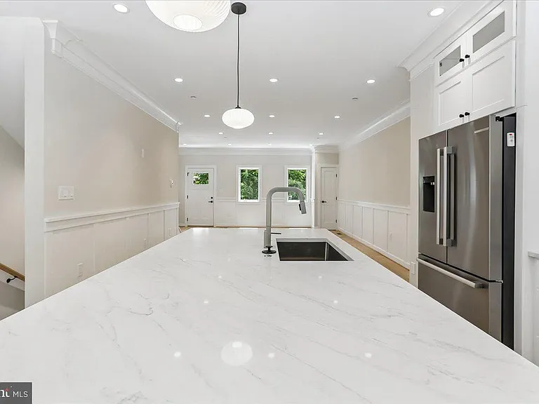 3929 Fulton St NW #A — Photo 15
