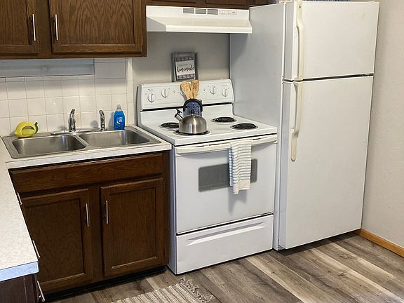 3rd image of 1447 N Shelly Dr #1447