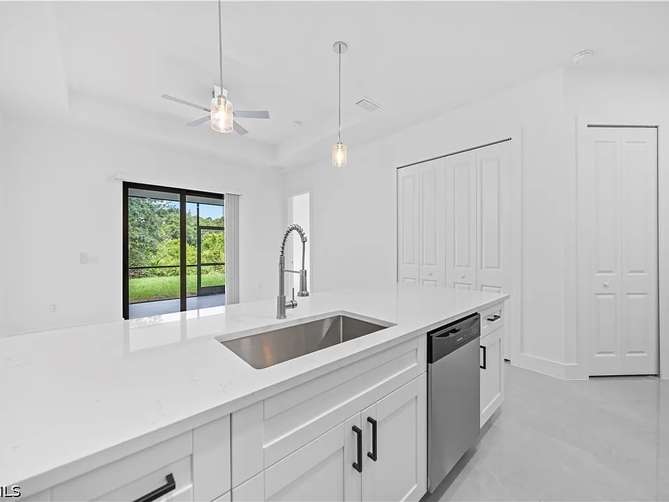 2218 Fairway Dr
