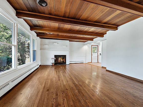 3rd image of 53 Chicago Ave