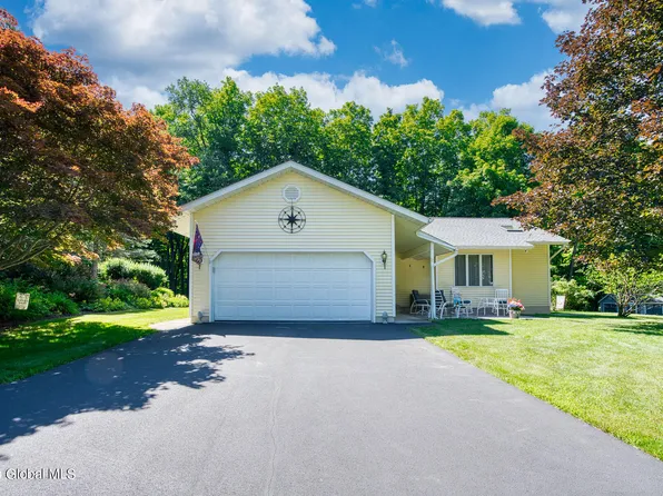 16 Clarks Chapel Road, Nassau, NY 12123