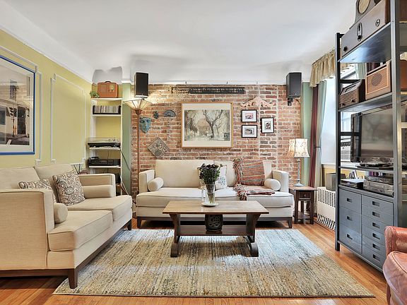 4th image of 310 Garfield Pl APT 2