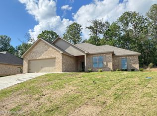 743 Magnolia Point Cir, Pearl, MS 39208