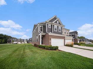 2867 Fairgrove Crescent Dr, Ann Arbor, MI 48108