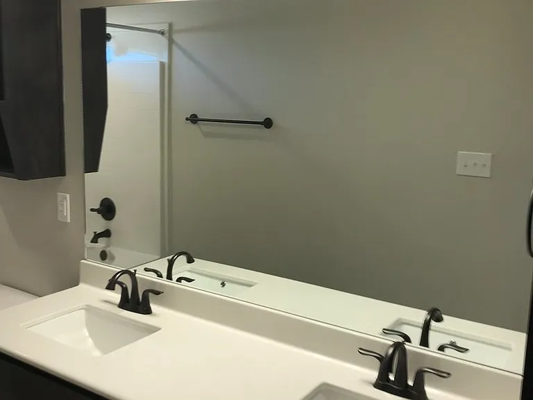 5802A Luminous Ln — Photo 7
