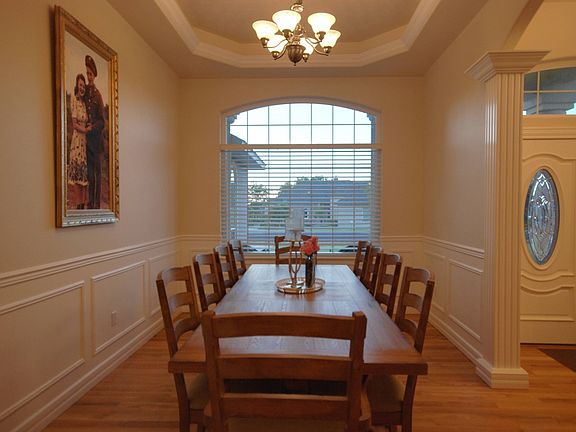 5th image of 605 Lupine Dr S