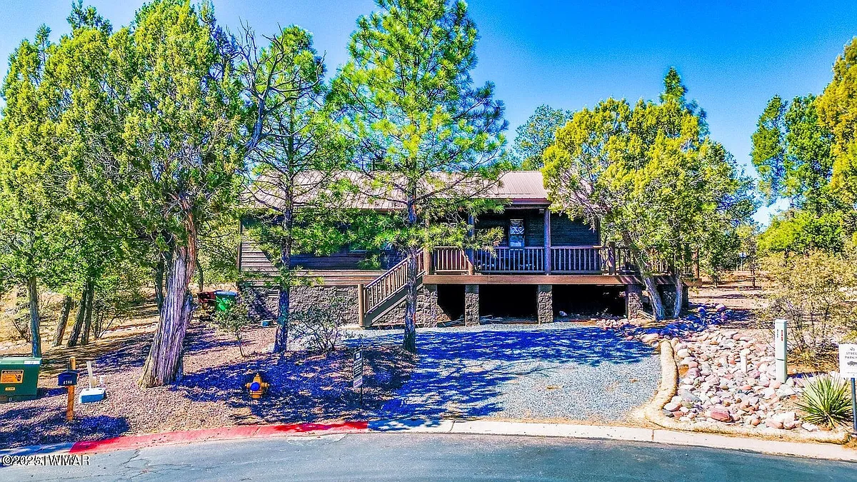 Photo 1 of 45 - 4760 W Bison Ln - Show Low, AZ Primary Photo - 4760 W Bison Ln