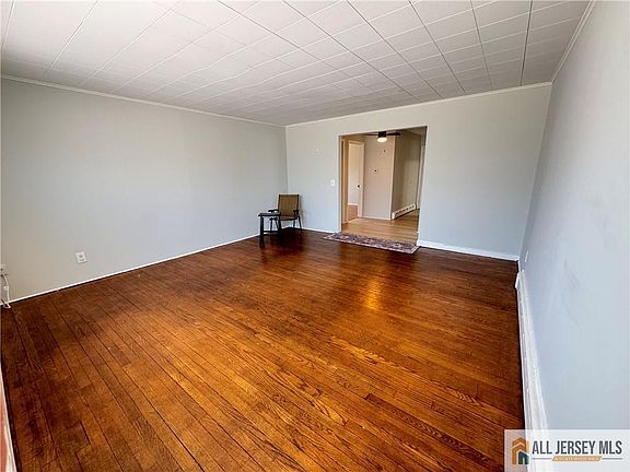 3rd image of 625 Bound Brook Rd APT 2