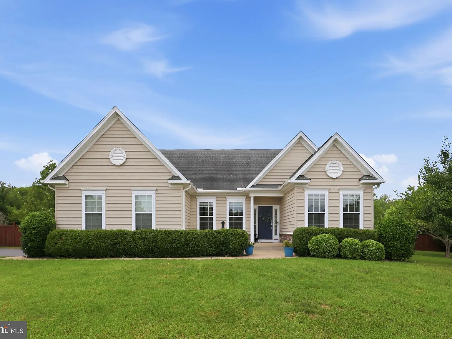 4 bed, 2068 sqft, $4,000 — Photo 1