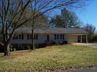 436 Shamrock Dr, Boiling Springs, SC 29316