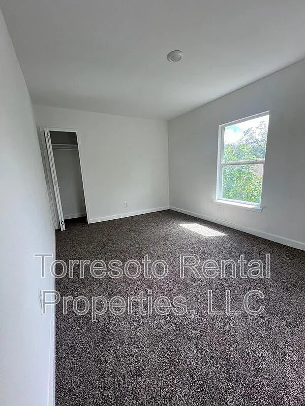 Building Photo - 224 W Pyron Ave #B