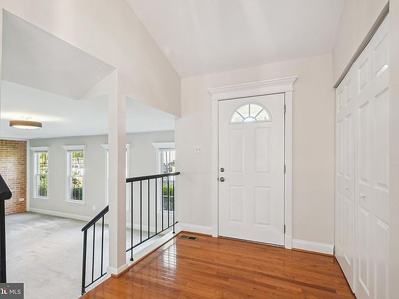 2nd image of 1623 Winterwood Pl