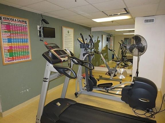 4th image of 200 Cove Way Unit 814