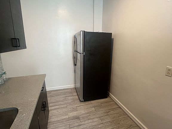 5th image of 560 Prospect Pl #8