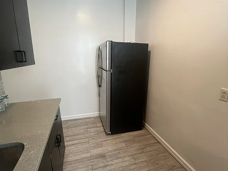 560 Prospect Pl #8 — Photo 5