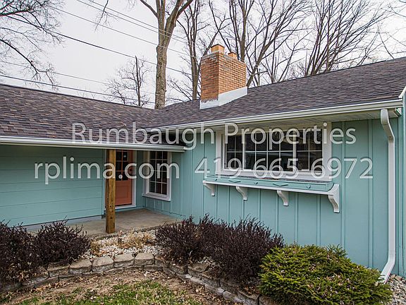 3rd image of 150 N Pears Ave