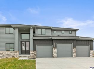 20976 Ogden St, Elkhorn, NE 68022